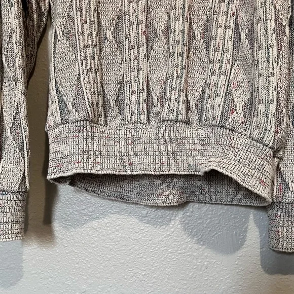 I.O.U Vintage Knit Sweater Size Large - Picture 9 of 15